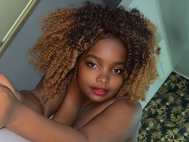 Watch isabellabrown live on cam on BongaCams