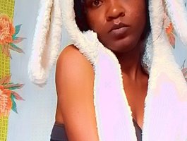 Watch Hornychiq4u live on cam on BongaCams