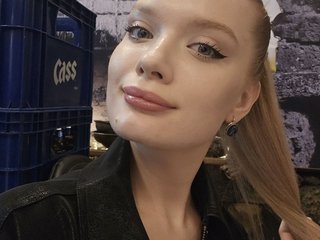 Live трансляция effieelfy - Runet.cam