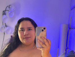 Watch LucyLinn live on cam on BongaCams