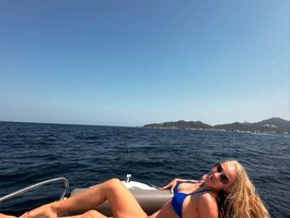 Watch  aliciaglow live on BongaCams