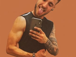 I'm 31 Years Old! I Live In Valencia