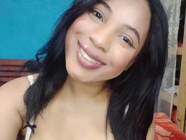 Maycurse live cam model at BongaCams