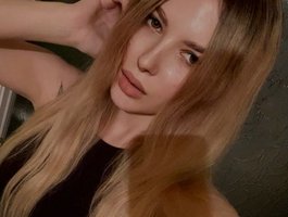 EllaAziana Live Cam on BongaCams