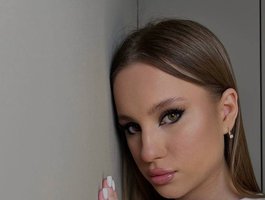 Candy-Cansew live cam model at BongaCams