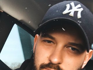 I Am A Brunette, I Am Named Donchriiis92
