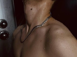 I Am A Brunette, I Come From Warsaw! I'm 25 Years Old