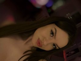 Watch Al1ceGreen live on cam on BongaCams