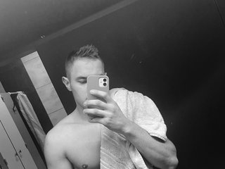 At BongaCams People Call Me Liamknox
