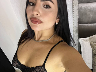 I don't need to touch you to feel close 🩵