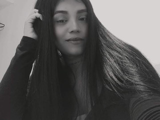 Wrapped in desire 🔥🖤