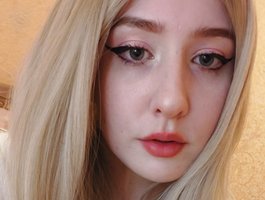 Webcam model NikkiRoseanna from BongaCams