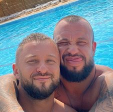 Redsex2boys