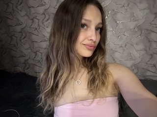 Live трансляция honey-cute - Runet.cam