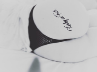 Worship your queen 👑