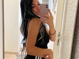 MellynaveylLive Webcam