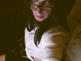 My Age Is 35 Years Old, I Come From Praha And I Am A Brunette