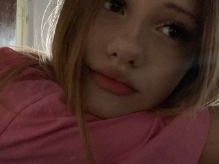 I Live In Krakow And My Name Is Leenta And A Live Chat Beautiful Gal Is What I Am