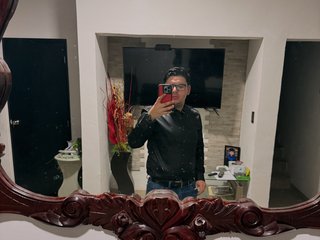 I Am A Brunette! I'm 23 Yrs Old And My Name Is RoelBojorquez