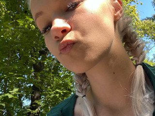 ( ˘⌣˘)♡(˘⌣˘ )