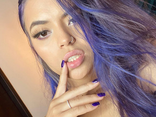 Calm… but tempting ✨