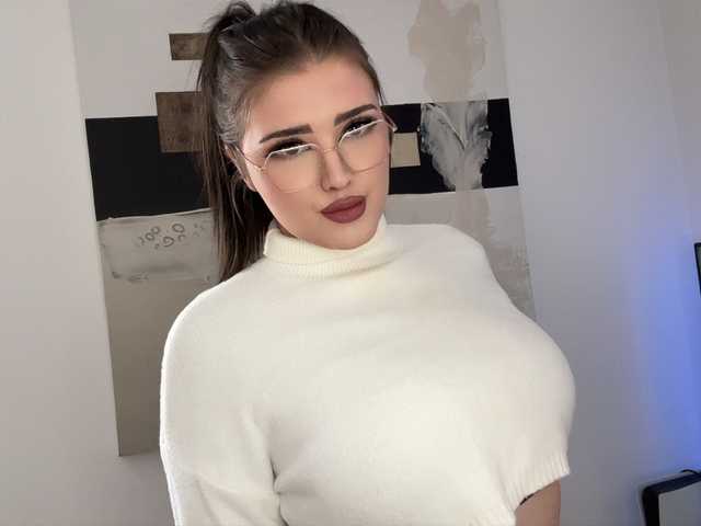 Miabrunette22