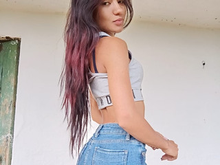 hello do u wanna come to fuck me daddy?