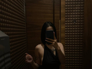 How do I look in a live