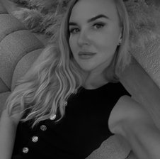 DOMINATRIX77