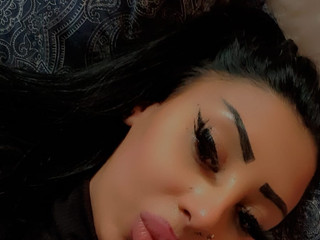 Ready to get a little closer? 💋