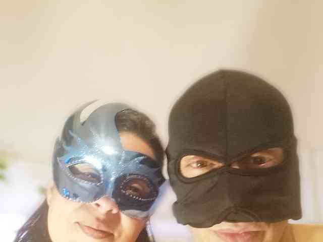 Maskcouple7