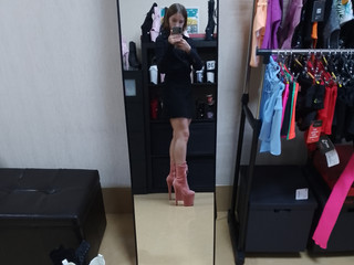 на каблуках