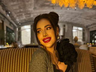 Restrained passion🤩