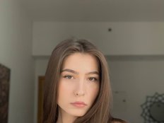 XCourtney Gallery Image 1