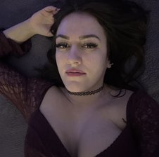 Mila-QueenXo