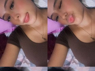 I bet u wanna taste my sweet lips