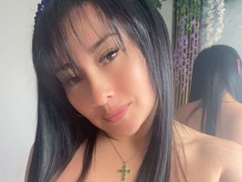 Terra-Rouse - BongaCams cam model profile and statistics