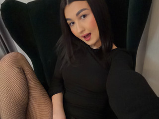 Would you be my date? 💖