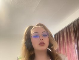 Ryona - BongaCams cam model profile and statistics