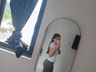 💋 “Come closer if you dare”