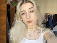 EmmyHot Gallery Image 1