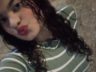 Soft Lips & Bold Moves