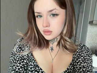 ((─‿‿─)♡