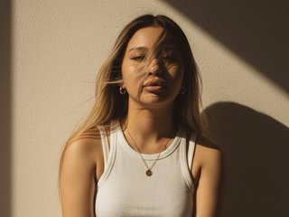 LeilaDee