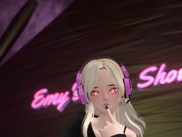 emyliveshow-hentai webcam model