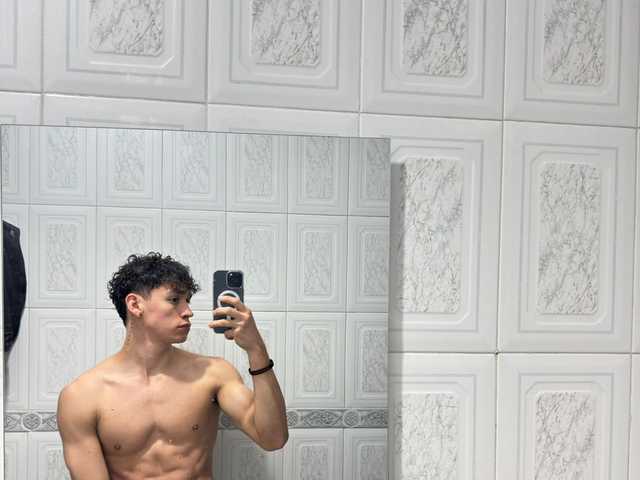 MykeSexy1