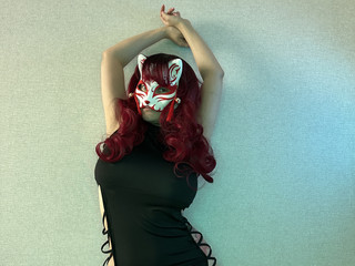 would u run your hands over my waist?