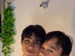 A couple so passionate that water evaporates.