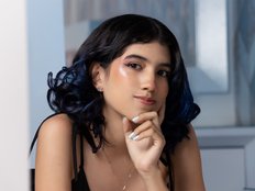 الصورة الرمزية لـVioletaLane