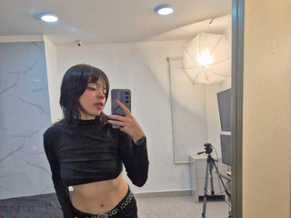 I'm alone and naughty